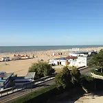 Apartment Modern Flat For 4 Guests Sea View-beahost *