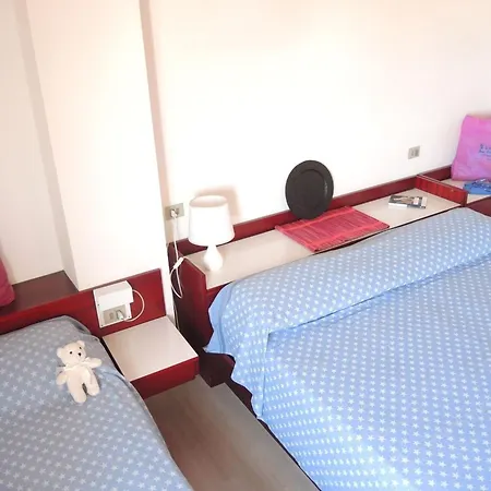 Modern Flat For 4 Guests Sea View-beahost