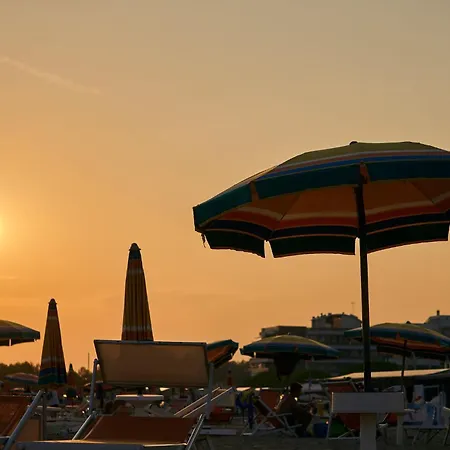 Modern Flat For 4 Guests Sea View - Beahost Apartamento Bibione