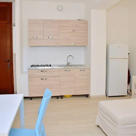 Modern Flat For Four Guests With Side Sea View Daire Bibione