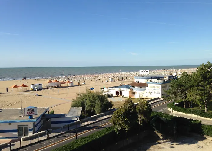 Lejlighed Modern Flat For 4 Guests Sea View-beahost *