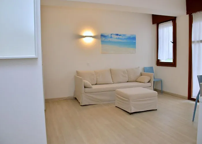 Lejlighed Modern Flat For 4 Guests Sea View-beahost *